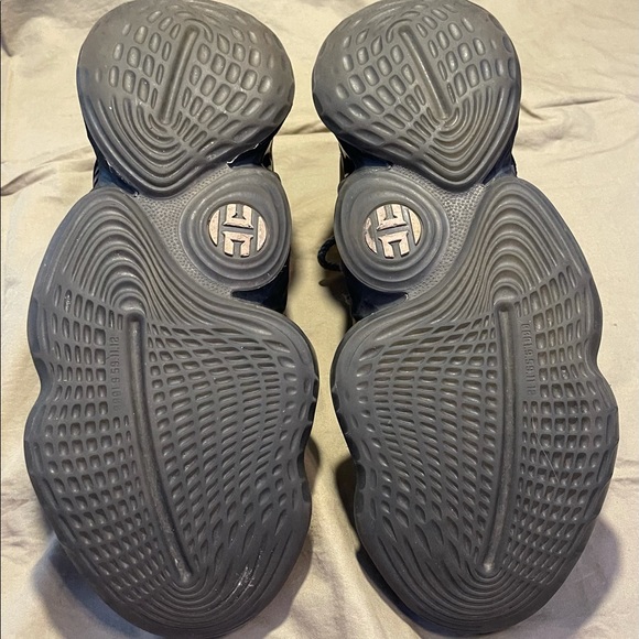 Harden 4 - Picture 6 of 6